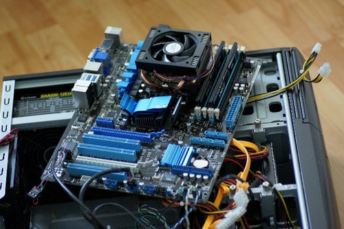 Bo mạch chủ máy tính kém chất lượng bán tràn lan tại Việt Nam